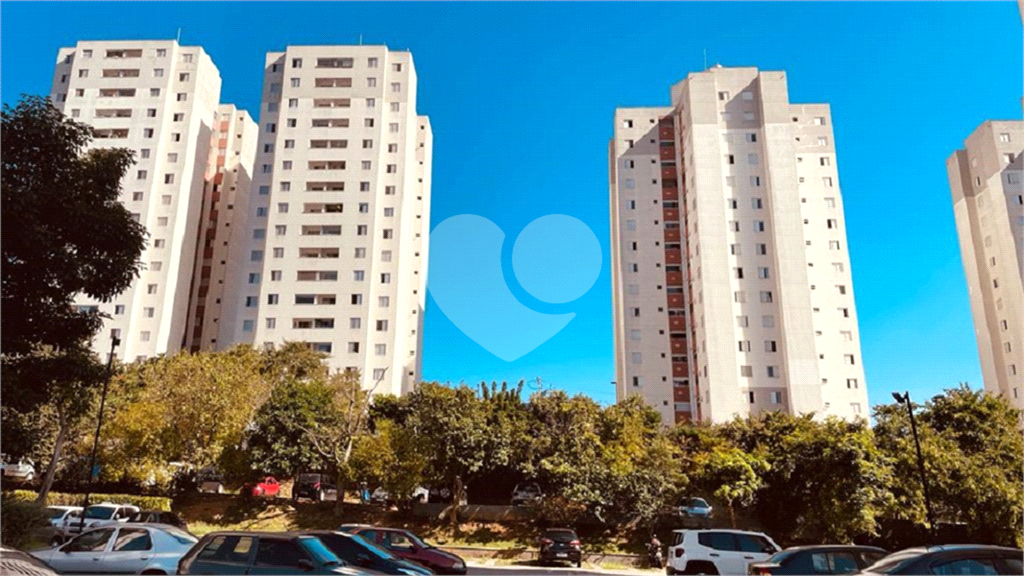 Apartamento à venda em Condomínio Club na Cachoeirinha