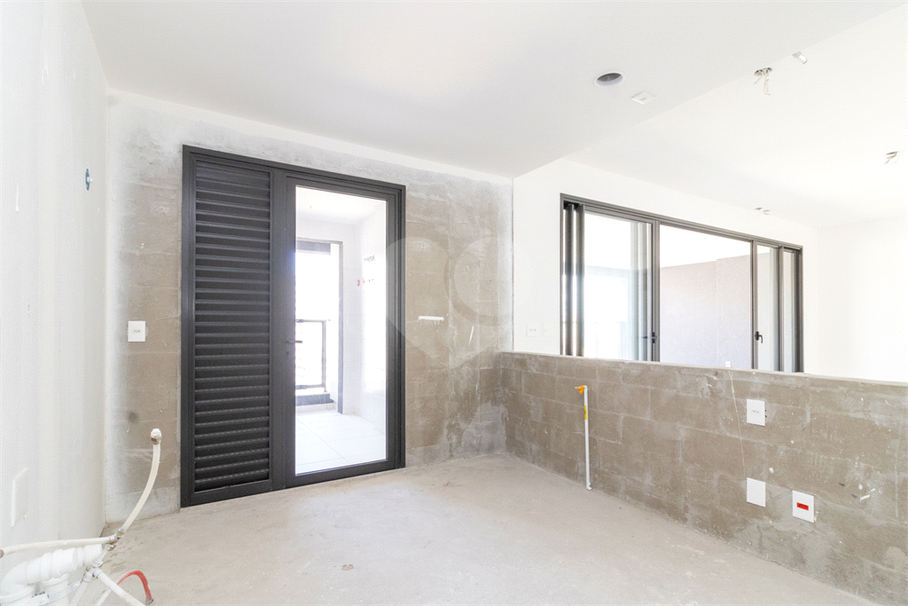 APARTAMENTO À VENDA COM 3 QUARTOS EM PERDIZES.