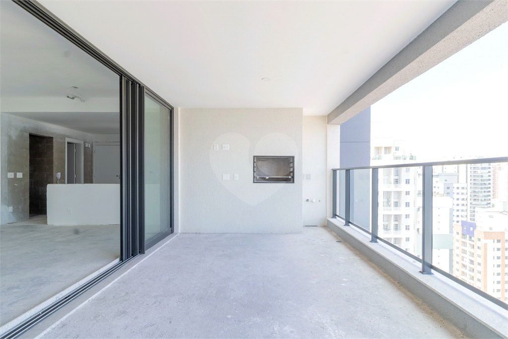 APARTAMENTO À VENDA COM 3 QUARTOS EM PERDIZES.
