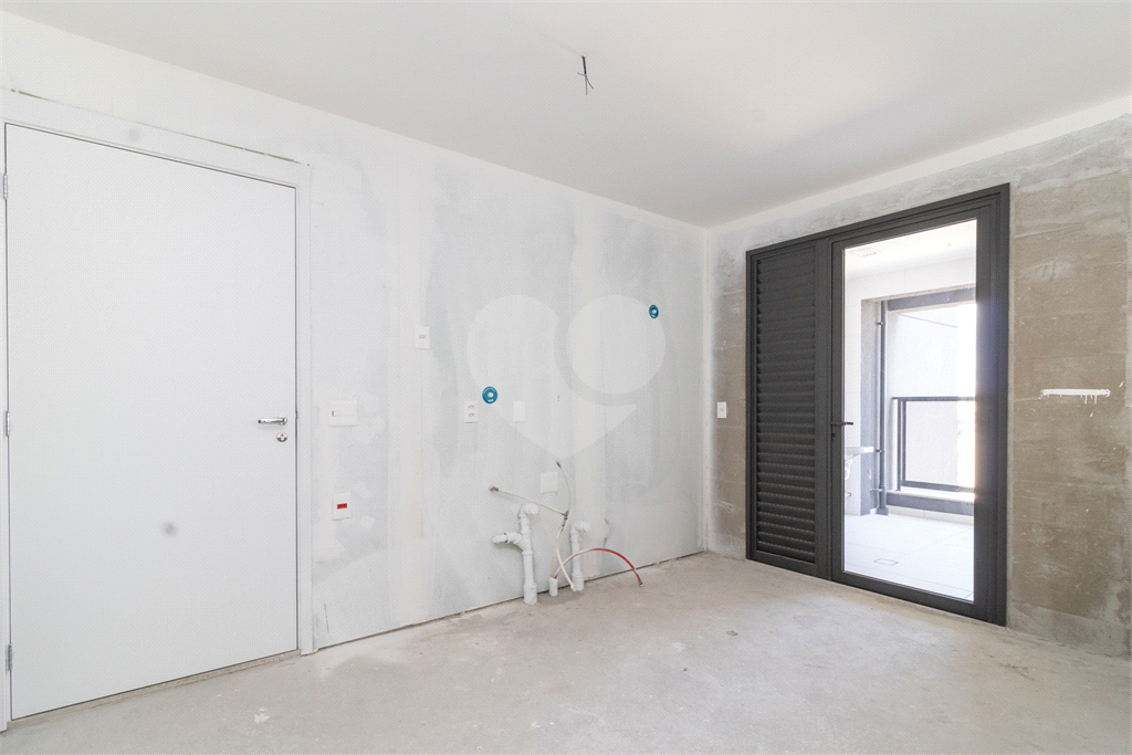 APARTAMENTO À VENDA COM 3 QUARTOS EM PERDIZES.