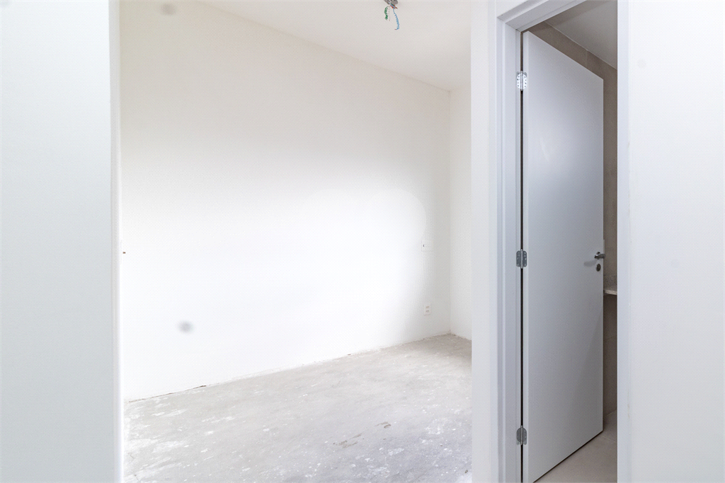 APARTAMENTO À VENDA COM 3 QUARTOS EM PERDIZES.