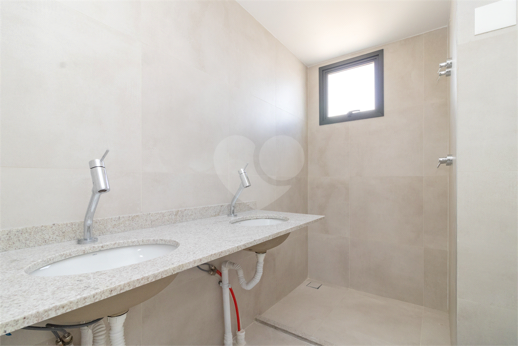 APARTAMENTO À VENDA COM 3 QUARTOS EM PERDIZES.