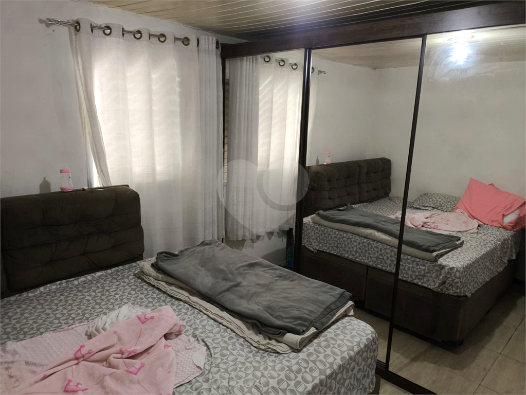 Vende-se 03 Casas no mesmo terreno 169m²