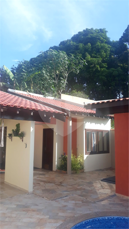 Casa à venda com 3 quartos, 250m² - Foto 2