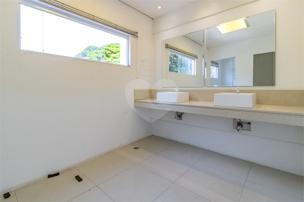 Galpão Comercial Ideal para Academia, Showroom ou Loja de Grande Porte