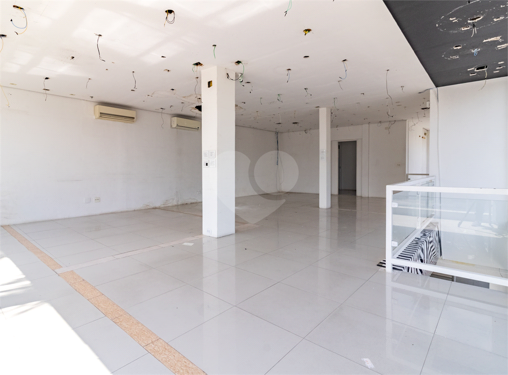 Galpão Comercial Ideal para Academia, Showroom ou Loja de Grande Porte