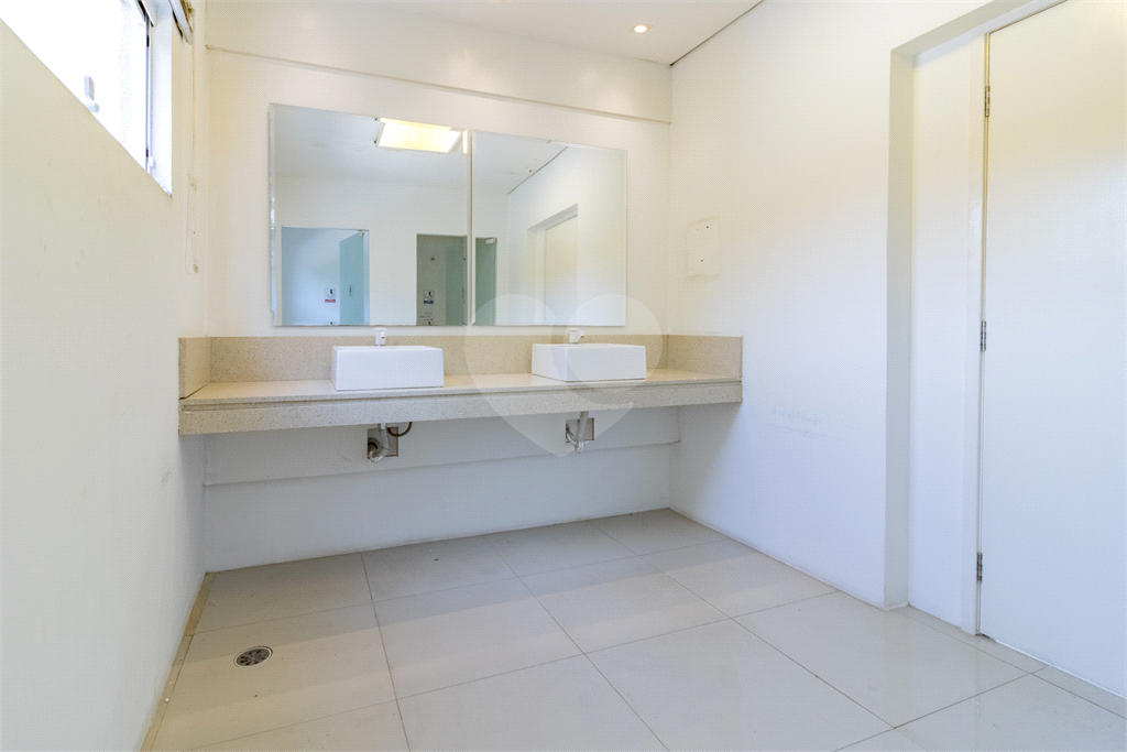 Galpão Comercial Ideal para Academia, Showroom ou Loja de Grande Porte