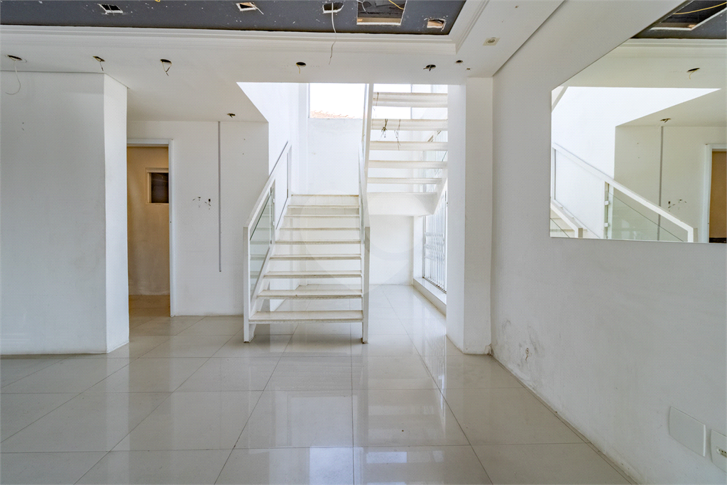 Galpão Comercial Ideal para Academia, Showroom ou Loja de Grande Porte