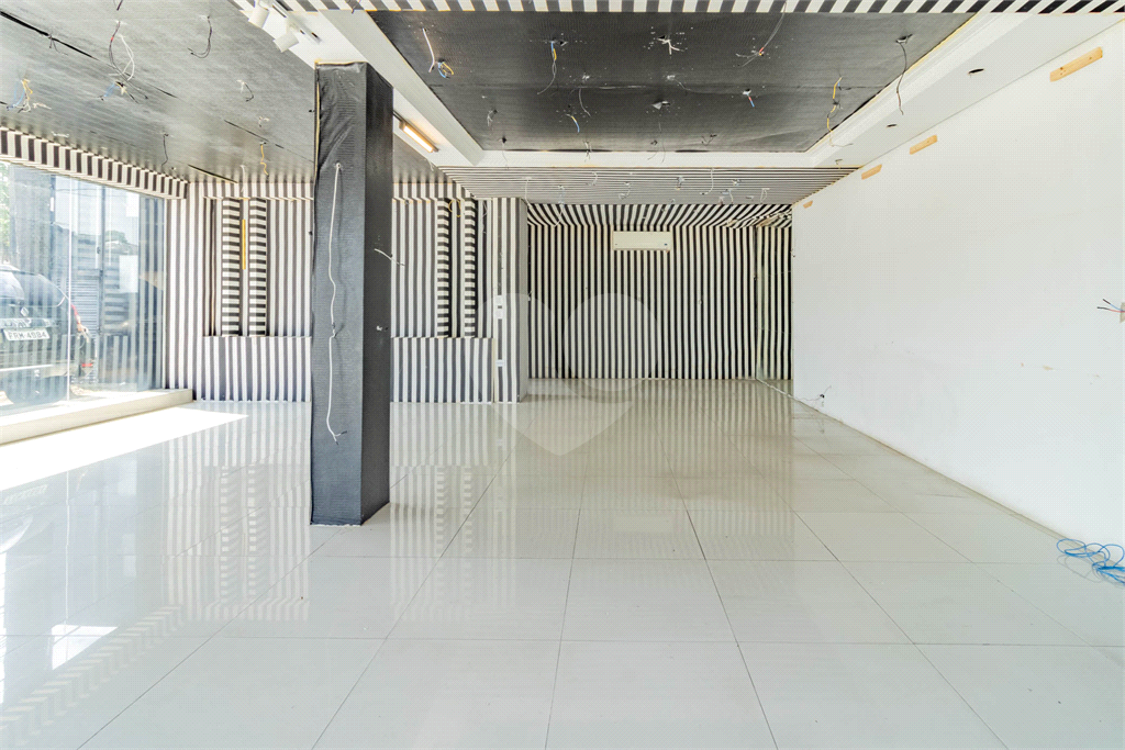 Galpão Comercial Ideal para Academia, Showroom ou Loja de Grande Porte