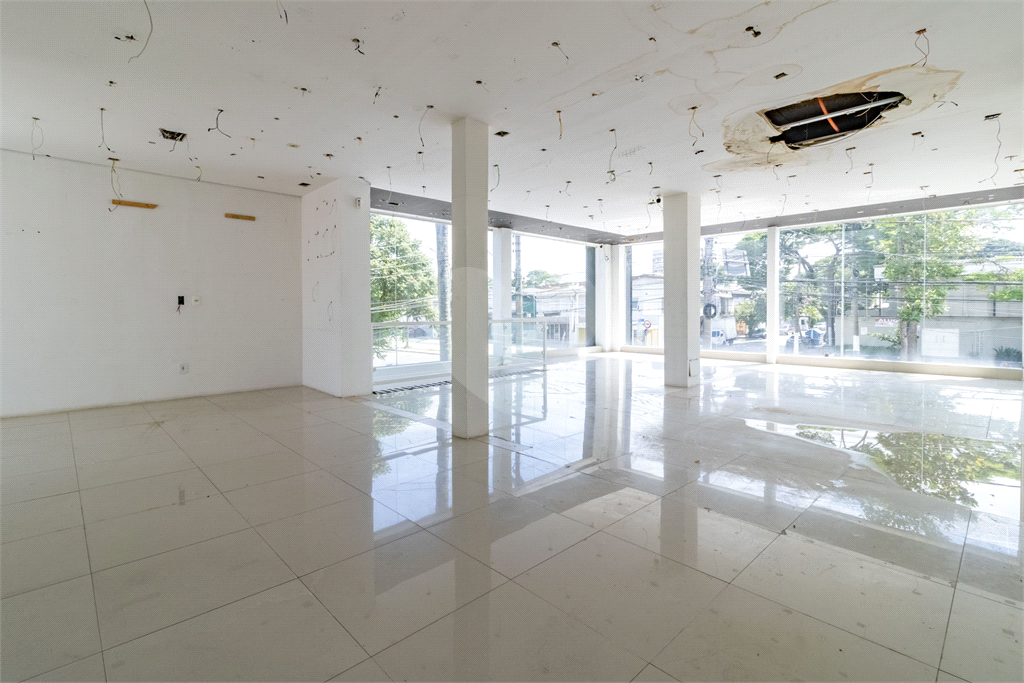 Galpão Comercial Ideal para Academia, Showroom ou Loja de Grande Porte