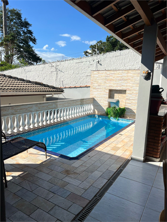 Casa, 3 quartos, 240 m² - Foto 1