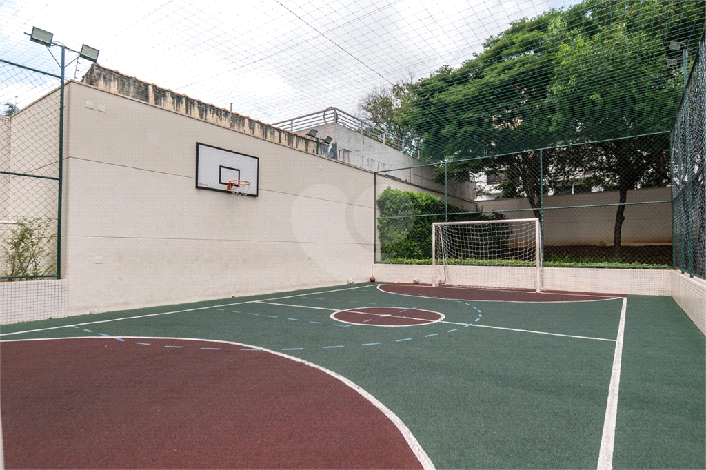 Apartamento com 3 suítes mobiliado na Vila Romana