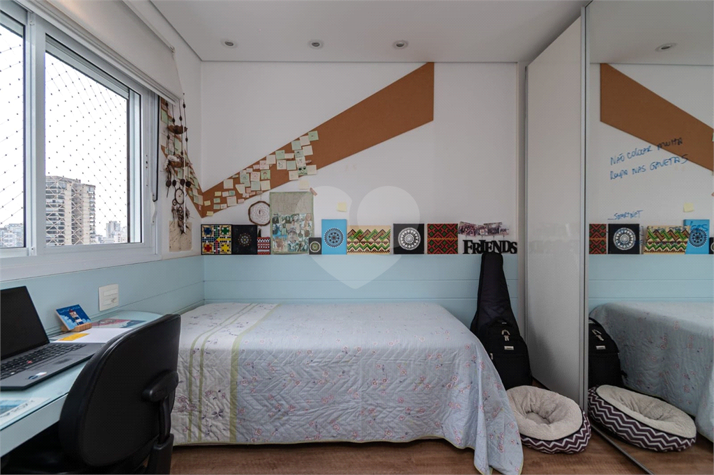 Apartamento com 3 suítes mobiliado na Vila Romana