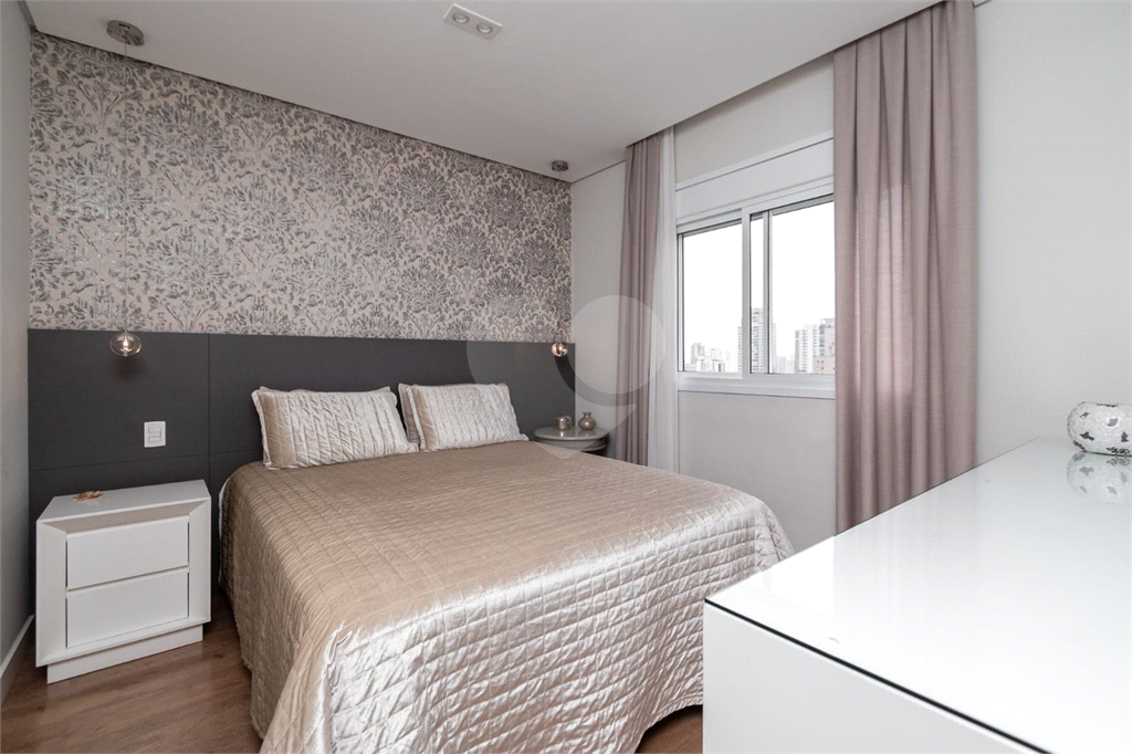 Apartamento com 3 suítes mobiliado na Vila Romana