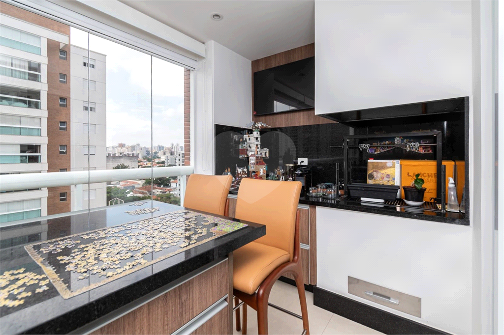 Apartamento com 3 suítes mobiliado na Vila Romana