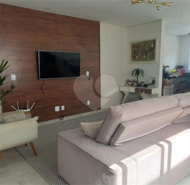 Casa à venda com 3 quartos, 164m² - Foto 1