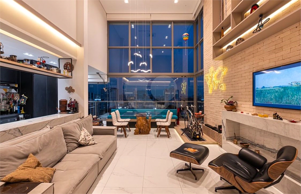 Apartamento em prédio novo com 2 suítes, sala com pé direito duplo e  vista para Parque Ibirapuera