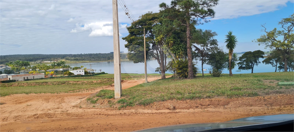 CONDOMÍNIO em RIVIERA DE SANTA CRISTINA II