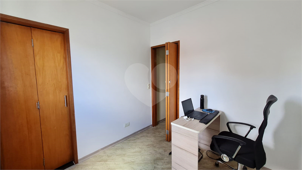 SOBRADO À VENDA | 180 M² | 3 SUÍTES | 2 VAGAS | CHURRASQUEIRA E PORÃO