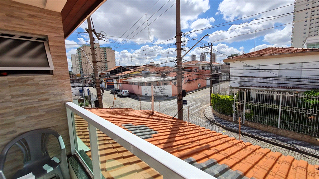 SOBRADO À VENDA | 180 M² | 3 SUÍTES | 2 VAGAS | CHURRASQUEIRA E PORÃO