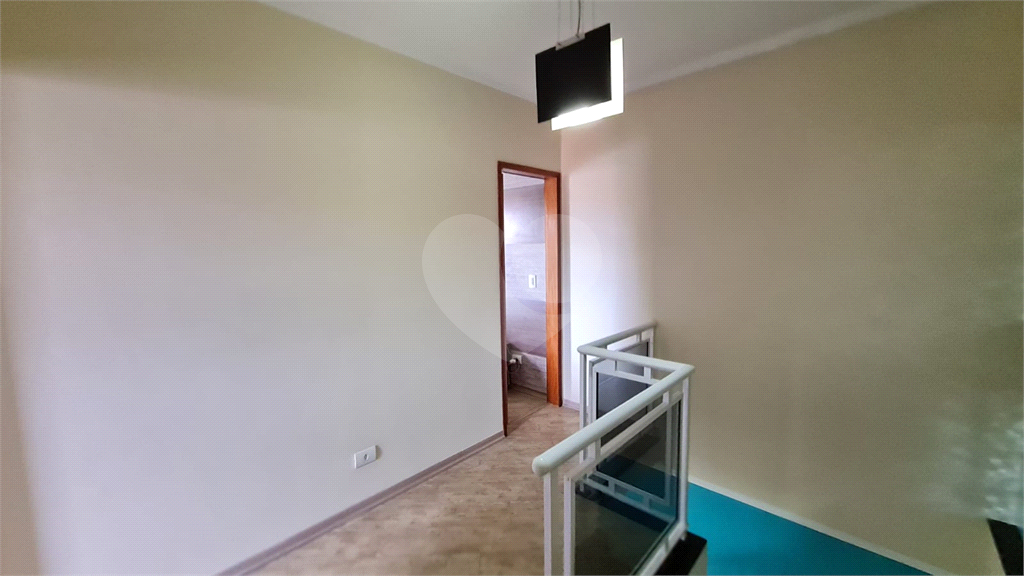 SOBRADO À VENDA | 180 M² | 3 SUÍTES | 2 VAGAS | CHURRASQUEIRA E PORÃO