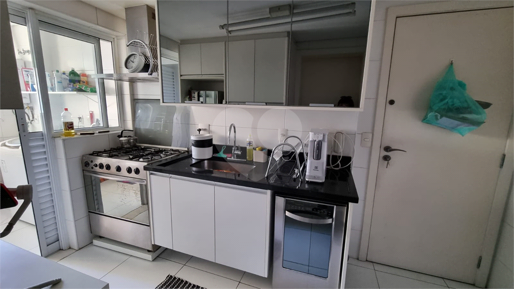 Apartamento com 2 suítes, andar alto, vista livre, lazer completo a 400m do metrô estação Brooklin