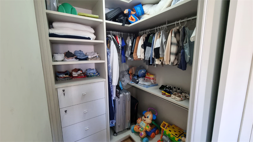 Apartamento com 2 suítes, andar alto, vista livre, lazer completo a 400m do metrô estação Brooklin