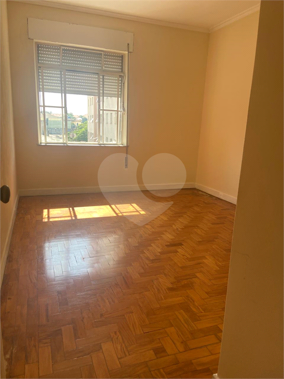 Apartamento à venda em Santa Cecília, na Rua Barão de Limeira