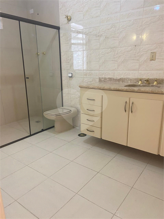 Apartamento à venda em Santa Cecília, na Rua Barão de Limeira