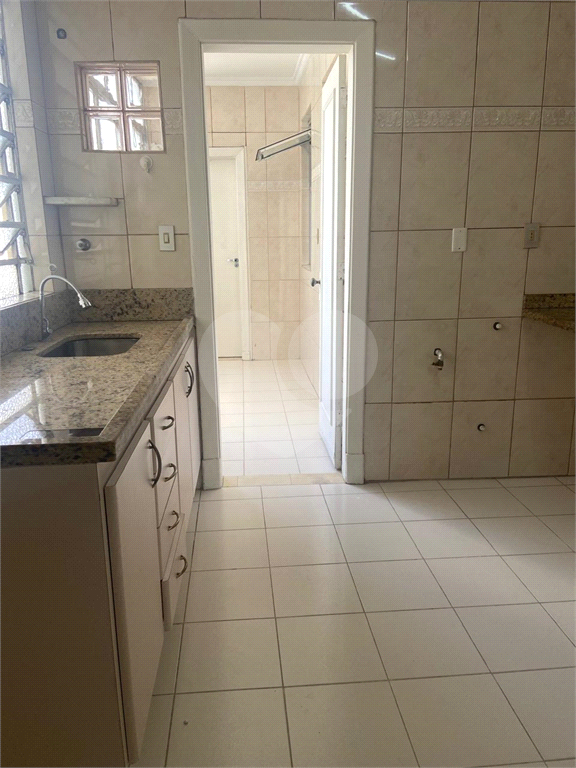 Apartamento à venda em Santa Cecília, na Rua Barão de Limeira