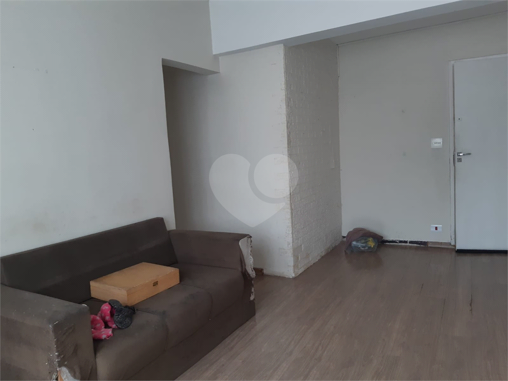 Apartamento de 87m² localizado na avenida principal do bairro de Santana, uma das regiões mais valorizadas da Zona Norte!
