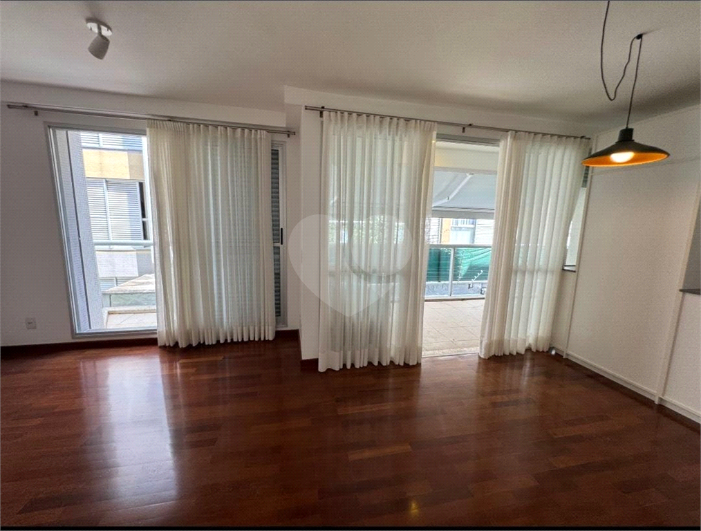 APARTAMENTO em VILA MADALENA