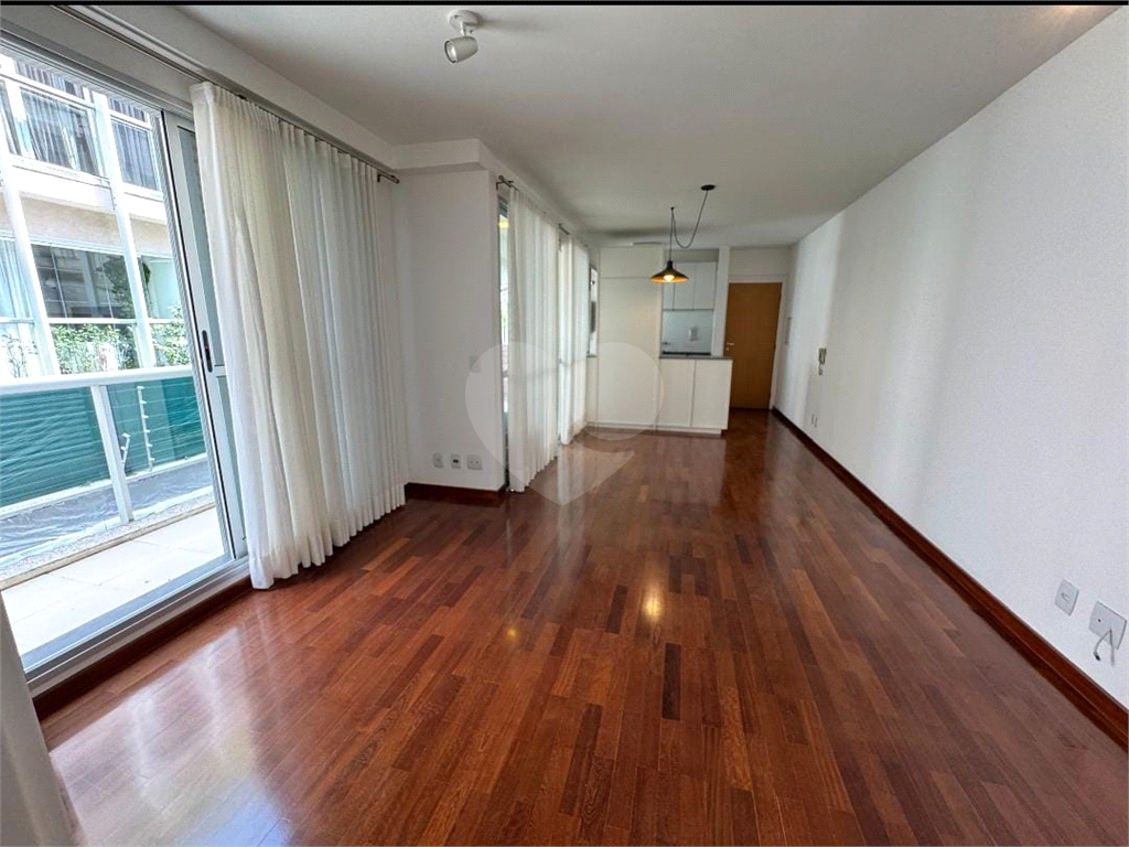 APARTAMENTO em VILA MADALENA
