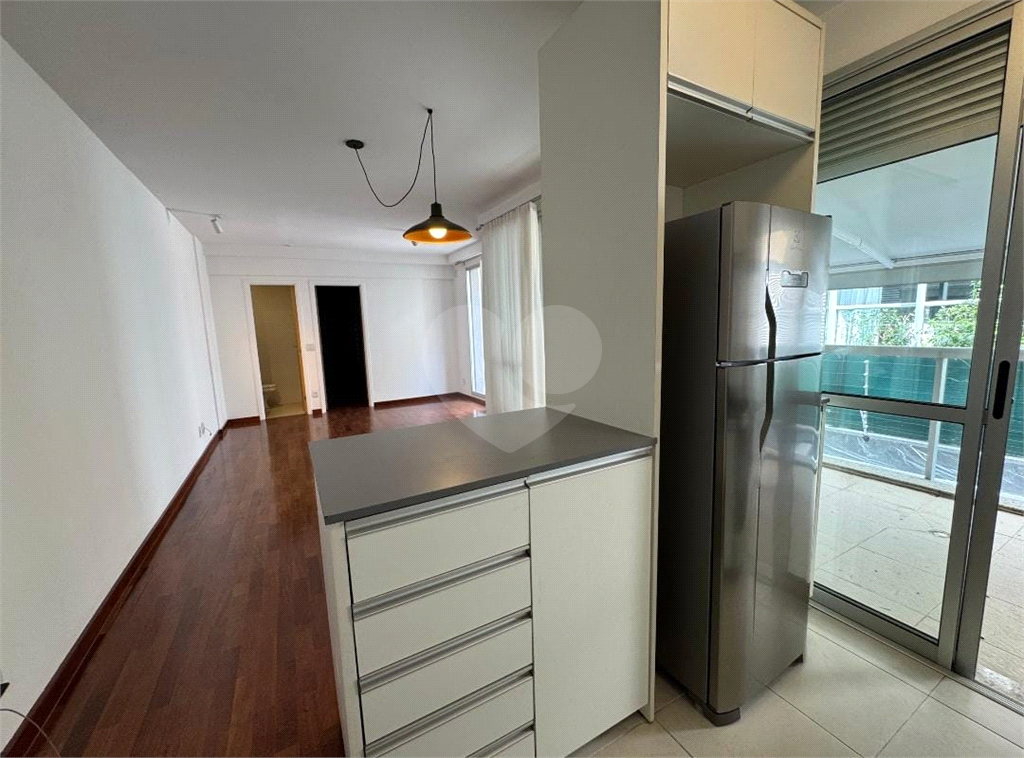 APARTAMENTO em VILA MADALENA