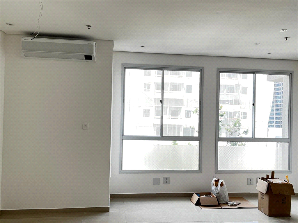 Sala Comercial para Venda – 100m do Metrô Faria Lima
