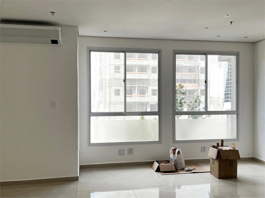 Sala Comercial para Venda – 100m do Metrô Faria Lima
