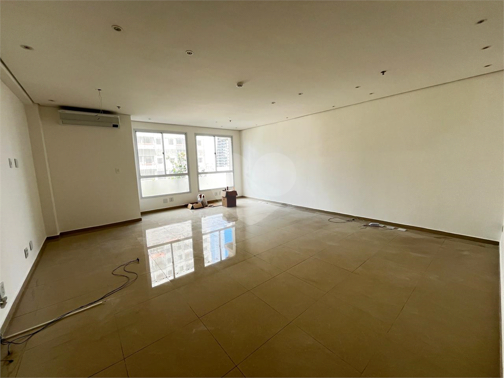 Sala Comercial para Venda – 100m do Metrô Faria Lima