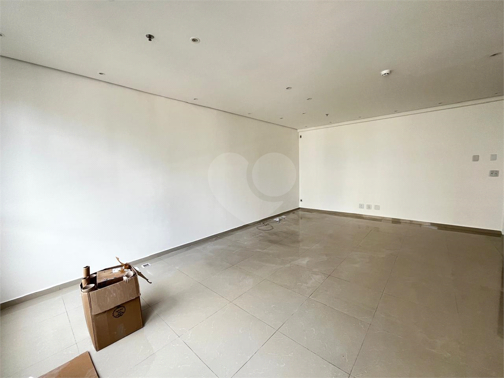Sala Comercial para Venda – 100m do Metrô Faria Lima