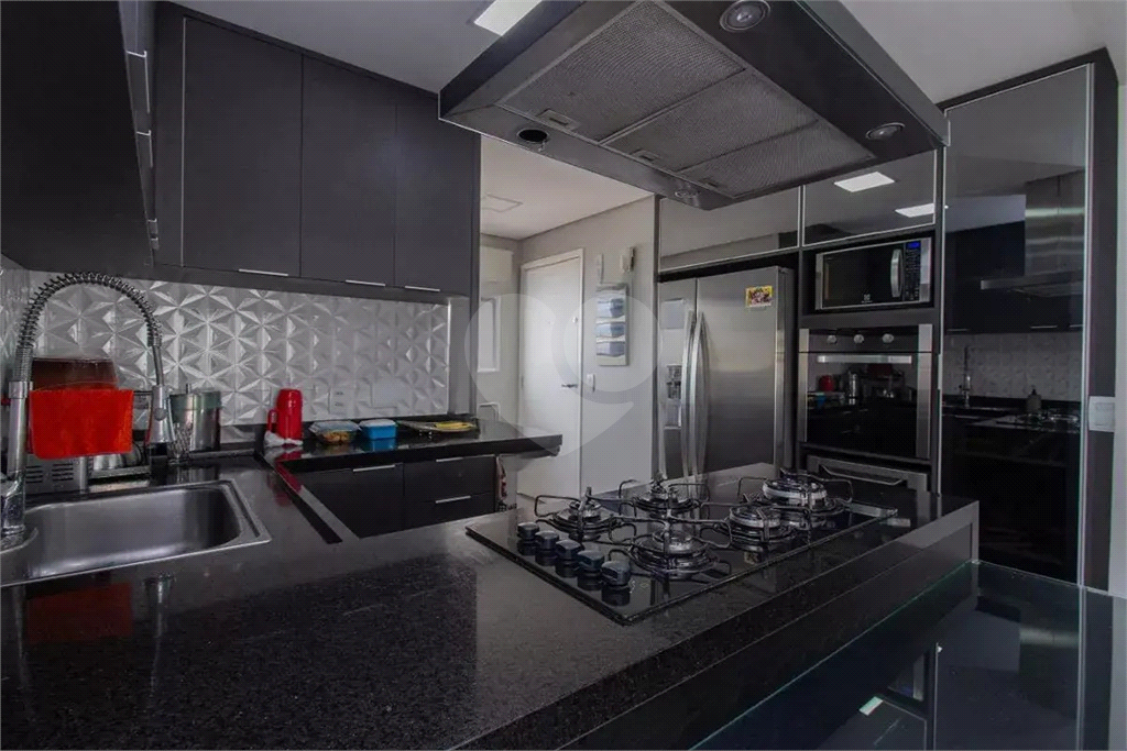 Apartamento totalmente reformado com 128m² - 3 suítes - varanda gourmet - lazer completo