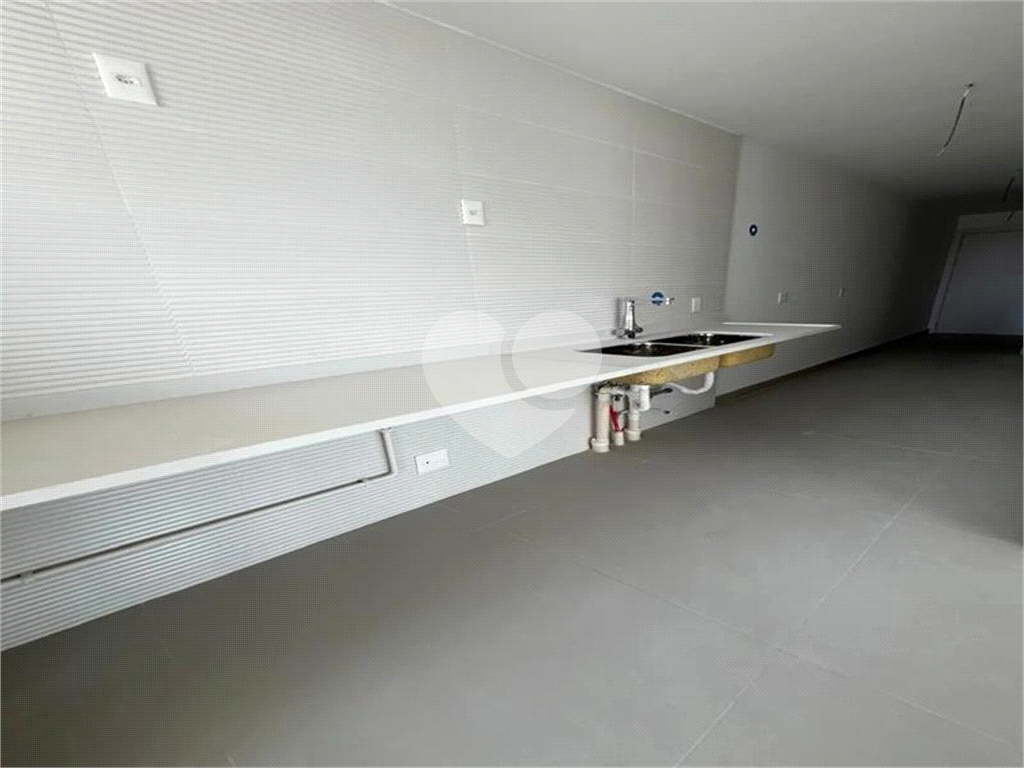 APARTAMENTO em PINHEIROS