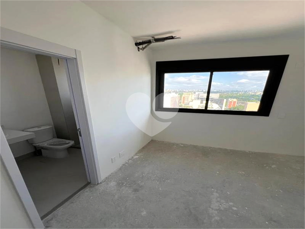 APARTAMENTO em PINHEIROS
