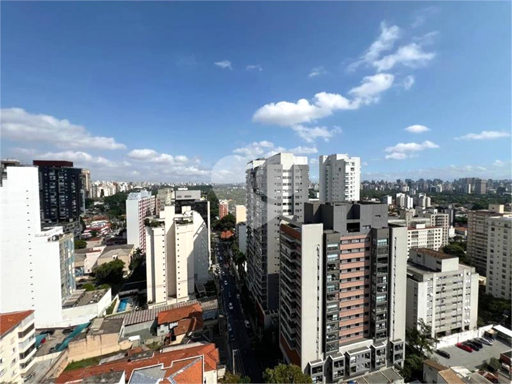 APARTAMENTO em PINHEIROS