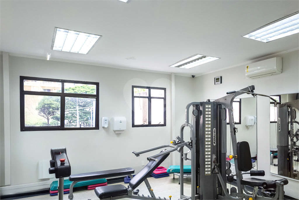Imóvel 75m² 2 quartos, a suíte com closet, piscina e academia 2 vagas Jardins