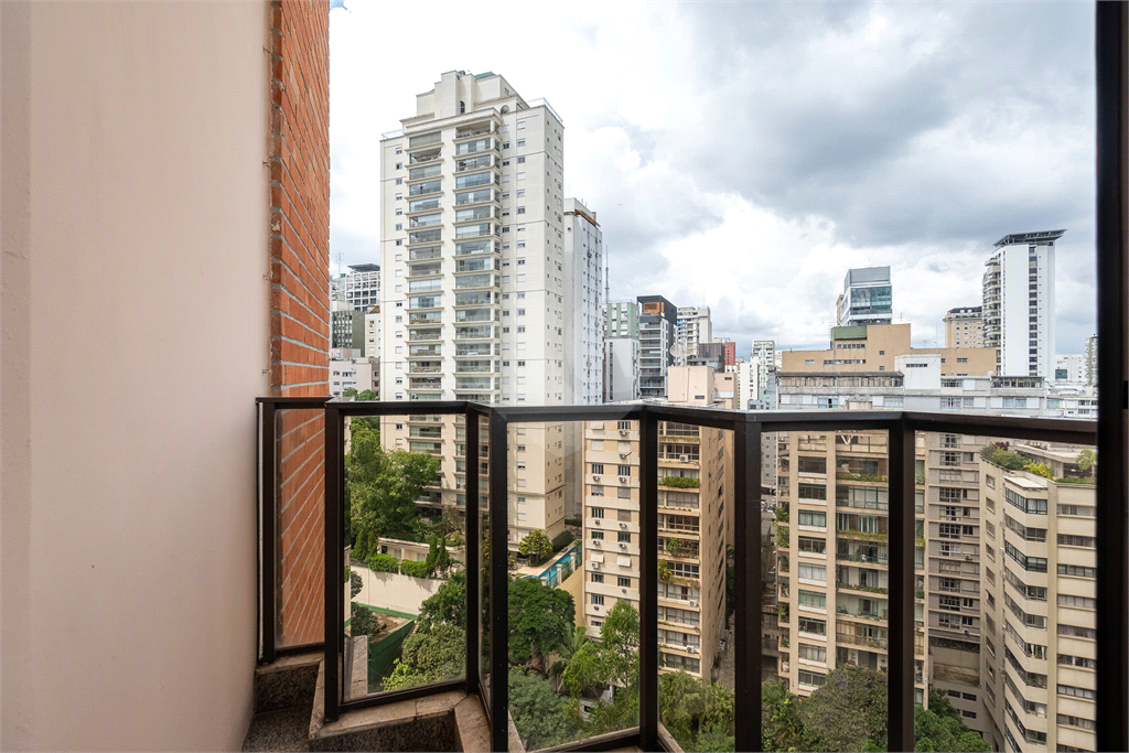 Imóvel 75m² 2 quartos, a suíte com closet, piscina e academia 2 vagas Jardins