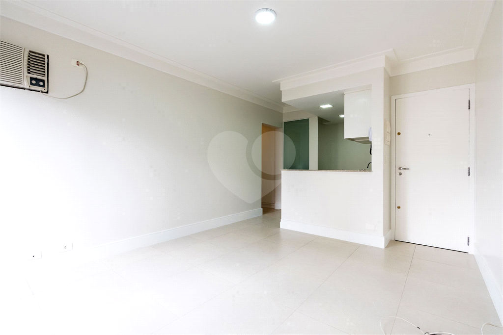 Imóvel 75m² 2 quartos, a suíte com closet, piscina e academia 2 vagas Jardins