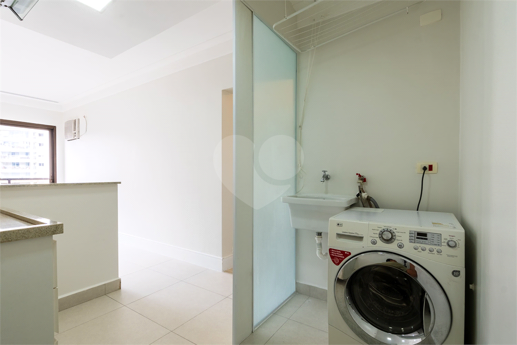 Imóvel 75m² 2 quartos, a suíte com closet, piscina e academia 2 vagas Jardins