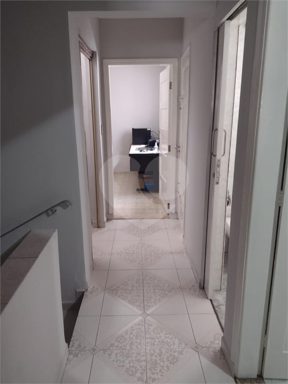 
Imóvel comercial ou residencial, com excelente localização — em frente ao Colégio Jardim São Paulo, em uma das áreas mais nobres da Zona Norte.
