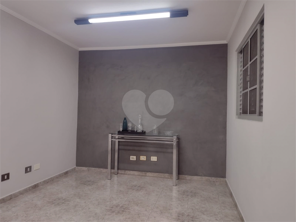 
Imóvel comercial ou residencial, com excelente localização — em frente ao Colégio Jardim São Paulo, em uma das áreas mais nobres da Zona Norte.
