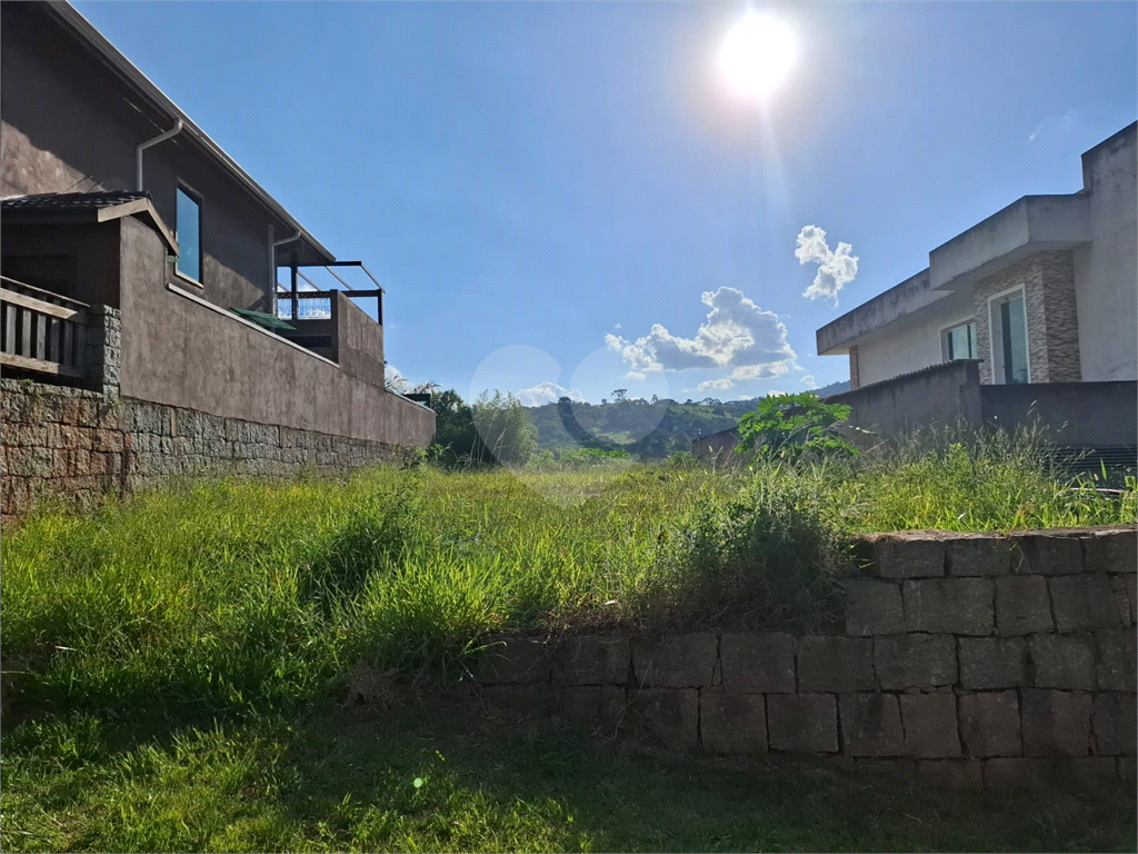 Terreno PLANO no condomínio “Parque Itaguaçu da Cantareira” com 396m2 de área