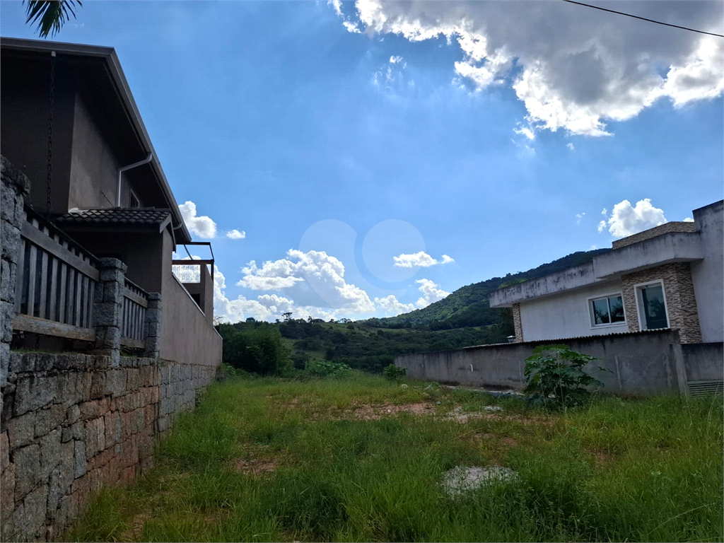 Terreno PLANO no condomínio “Parque Itaguaçu da Cantareira” com 396m2 de área